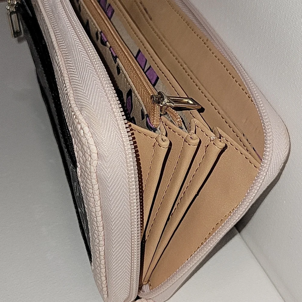 GUESS wallet in pink & black NWOT